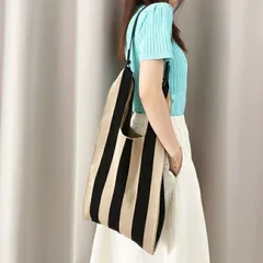 種類7：ショルダーベルト ブラック ストライプ柄ニットトートバッグ (T)