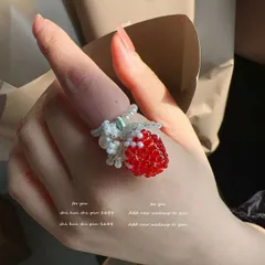 イチゴモチーフ リング 指輪 アクセサリー レディース パールビーズ 可愛い おしゃれ 苺 ストロベリー かわいい ビーズアクセ 華やか 上品 赤 レッド カジュアル 大人 女性 ワンポイント いちご お洒落 プレゼント フリーサイズ プチプラアクセ 韓国ファ