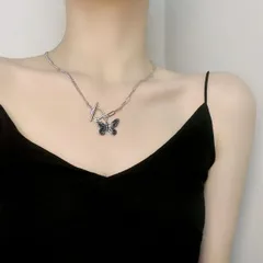 蝶々モチーフのネックレス (T)
