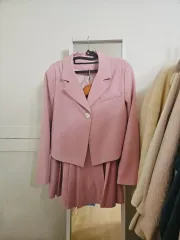 ピンク ブレーザー スカート セットアップ