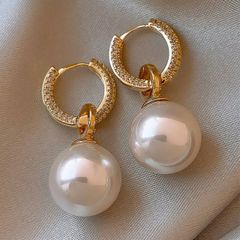 379P【上品】大粒パールピアス ゴールド 真珠 高級感 シンプル 高見え 