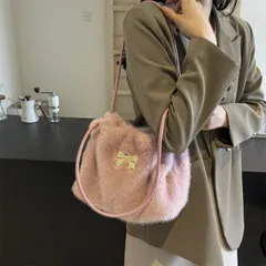 リボン付き トートバッグ ファーバッグ 大容量 かわいい おしゃれ レディース 可愛い もこもこ ブラック ホワイト ピンク カーキ ブラウン カバン 鞄 かばん りぼん エコファー イミテーションファー 柔らかい 肩掛け ショルダー ふわふわ 大人 女性 韓