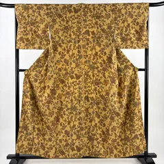 小紋 身丈153.5cm 裄丈66cm M 袷 花唐草 黄土色 正絹 優品 【中古】
