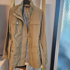 トミーヒルフィガー マウンテンパーカー