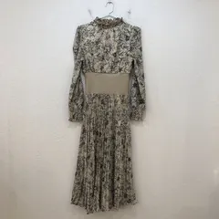 トッコクローゼット tocco closet シャーリングフラワープリントプリーツワンピース 【M】 186-159808?