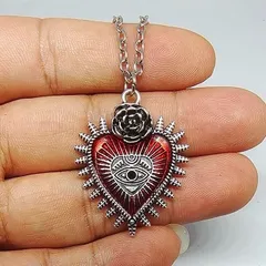 ハート ローズ 瞳 ネックレス ゴシック パンク ゴスロリ 目 ヴィンテージ風 ロック フラワー 薔薇 レトロ 棘 蕾 ギフト ペア 贈り物 贈りもの 新品