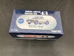 絶版】トミカリミテッドヴィンテージ ニッサン グロリア パトロール
