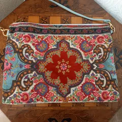 刺繍バッグ　２WAY　クラッチバック　ショルダーバッグ