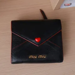 2025年最新】ミュウミュウ 財布 新品未使用の人気アイテム - メルカリ