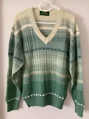 美品　ニットトレーナー　グリーン　M