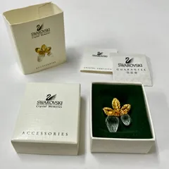 SWAROVSKI スワロフスキー　苺　ストロベリー　ブローチ　ピンバッチ　アクセサリー　ゴールド系×クリア