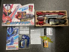 仮面ライダーセイバー　聖剣ソードライバー& 水勢剣流水エンブレム&ライオン戦記ワンダーライドブック& 雷鳴剣黄雷エンブレム&ランプドアランジーナワンダーライドブック&ドラゴニックナイトワンダーライドブック