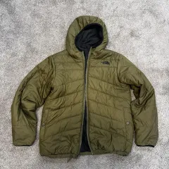THE NORTH FACE ザノースフェイス オリーブ/ブラック リバーシブル 軽量ダウン L