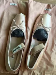 ミュウミュウ サテン バレリーナ シューズ ピンク