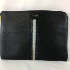 プラダ クロコダイル風ビジネスバッグ - メルカリ