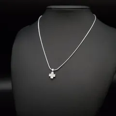 美品 SWAROVSKI スワロフスキー ネックレス ペンダント クロス 十字架 クリスタル ラインストーン シルバーカラー ギフト プレゼント 贈り物
