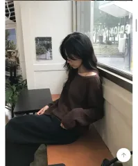 エイブリー ウォナ 斜めボーダー アシンメトリー スリット ボートネック ニット ブラウン