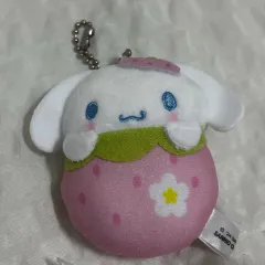 いちご シナモロール ガチャ ぬいぐるみ キーホルダー 新品
