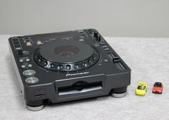 Item thumbnail for item c3c6ddee-2f66-4233-bf67-6b97f84107f2