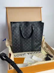 (正規品/フルセット)ルイヴィトン エクリプス モノグラム サックプラ