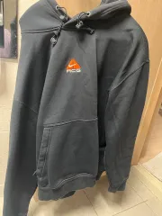 ナイキ acgフーディー ブラック 100