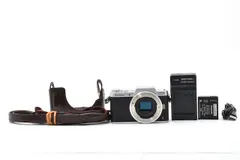 ＜並品＞ Panasonic ミラーレス一眼カメラ DMC-GF7 ボディ単体(ブラック×シルバー)