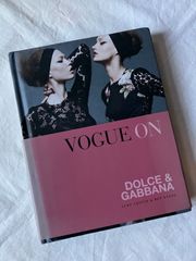 新品未読】VOGUE US メリルストリープ 表紙 プラダを着た悪魔 2026
