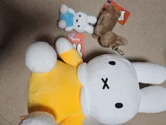 新品 ミッフィー 黄色 中型 1個 + ミッフィー キーホルダー 2個