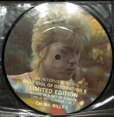 帯付き2LP】西田佐知子 ダブル・デラックス・アルバム - メルカリ