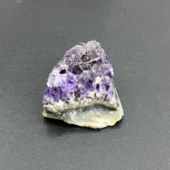 92: アメジスト ジオード 原石 11g 天然石 パワーストーン 紫水晶 クラスター 浄化 癒し 開運 魔除け 厄除け 邪気払い 守護石 精神安定 還元力 ヒーリング 強力なお守り 運気上昇 仕事運 健康運 人間関係改善 願望成就 スピリチュアル エネルギー