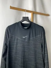 S ) NIKE ウィメンズ ドライフィット RUN ディヴィジョン トップス