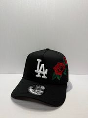 Newera 로스앤젤레스 다저스 로즈 자수 9forty A-FRAME 스냅 백 캡 블랙 컬러