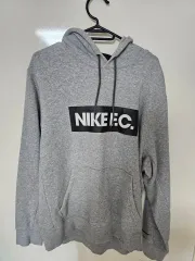 ナイキ FC グレー フードTシャツ xl
