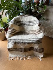 最高の古い時代のアンゴラヤギのモヘア100で織られたシイルトバッタニイェ!ヴィンテージ未使用品!柔らかい毛質の最最高のモヘア使用!膝掛けやショールにも最適!ギフトにも喜ばれます!人にも動物にも優しい!最高に暖かくて四季を通じて重宝!最高のシイルトバッタニイェ