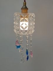 星 月 モチーフ ガラス ペンダントライト 吊り下げ照明 天井照明 インテリアライト カットガラス チェーン付き レトロ 可愛い おしゃれ 子供部屋 寝室 店舗用 251219-3Y