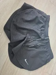 ナイキ ドライフィット ランニング ショーツ パンツ ズボン ほぼ新品