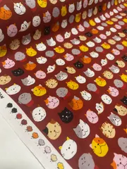 2m 日本製　猫柄　スケア生地　赤　ハギレ