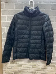 A【A23-61】◇   ユニクロ　Mサイズ　ダウンジャケット　黒色