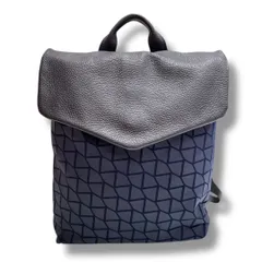 ⭐︎【極美品】chi.wata スクエアリュック ネイビー ⭐︎【極美品】chi.wata スクエアリュック ネイビー プレミアム