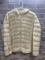 A【A25-26】◇UNIQLO    XLサイズ   ダウンジャケット　白色