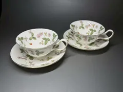 英国製 ウェッジウッド Wedgwood ワイルドストロベリー ティーカップ＆ソーサー 2客 Made in England ペア25