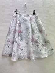 ⑥ JUSGLITTY ジャスグリッティー フラワープリント スカート ホワイト　花柄　サイズ1