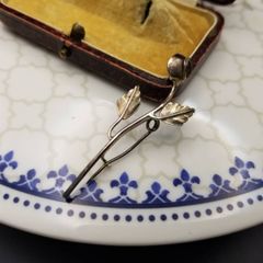 carven ブローチ カルヴェン フランス製 当時物タグ付き - メルカリ