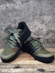 Item thumbnail for item bbd1b247-75cd-49a2-8cb8-a323cc6f96a0