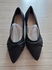 レディース 黒 パンプス 235 ヒール3cm 新品