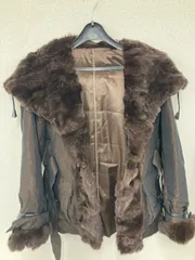 ÷1【サイズ説明欄をご参考ください】ブラウンファージャケット　光沢　ショートジャケット【ファッション】【2】