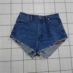 ◇ ⊂ ラングラー Wrangler 13MWZG デニムカットオフショートパンツ レディース E  【1511110017318】