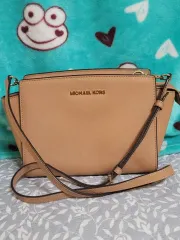 マイケルコース クロスバック バッグ