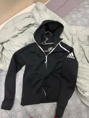 アディダス フードジップアップ L 状態良好 NIKE New Balance