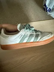 アディダス サンバ 235